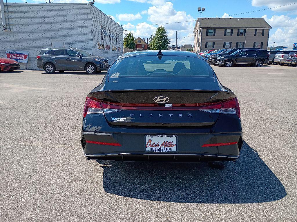 new 2025 Hyundai Elantra car, priced at $25,105