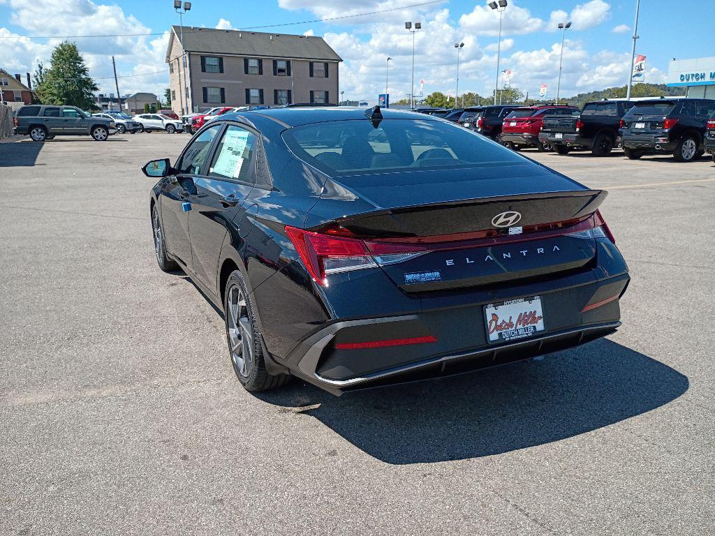 new 2025 Hyundai Elantra car, priced at $25,105