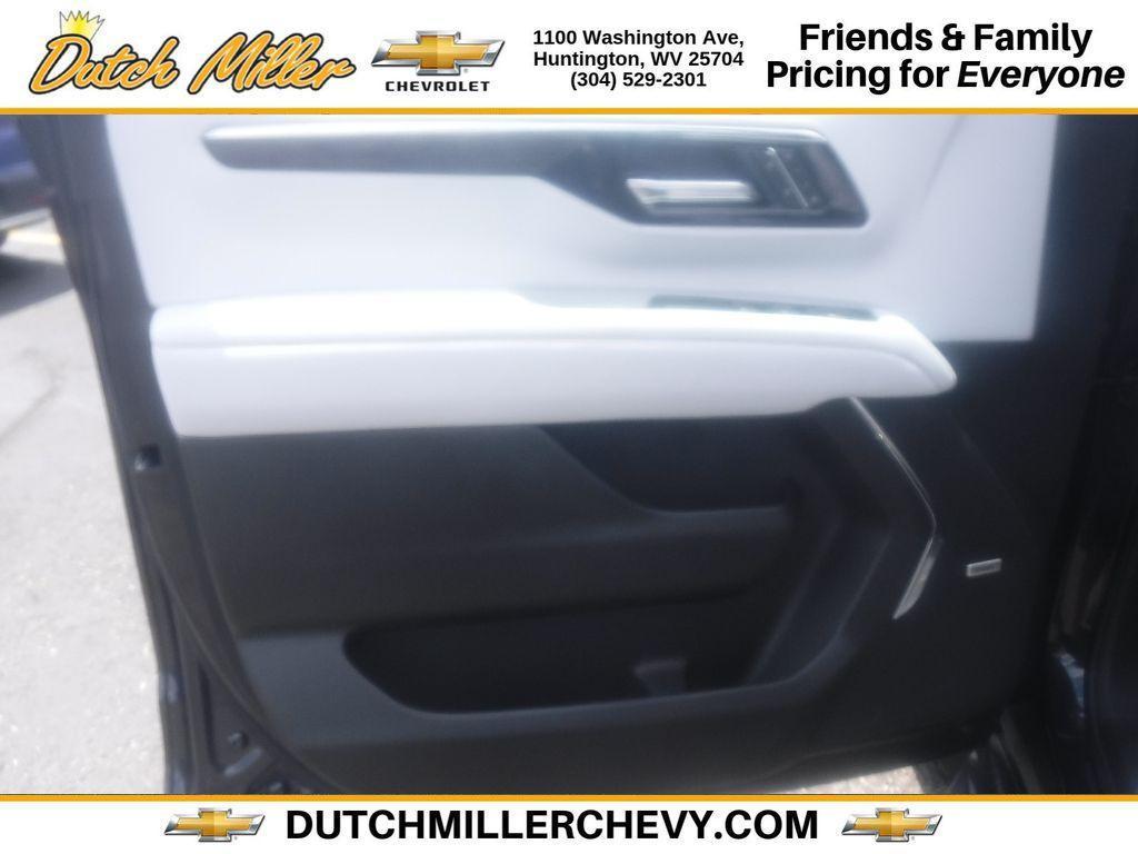 new 2025 Chevrolet Suburban car, priced at $84,619