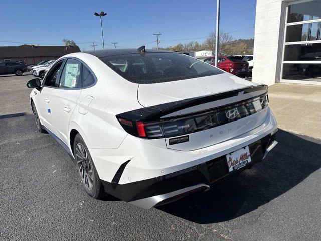 new 2025 Hyundai Sonata Hybrid car, priced at $38,411