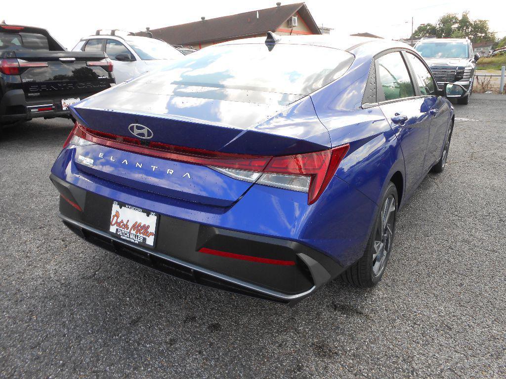 new 2025 Hyundai Elantra car, priced at $27,020