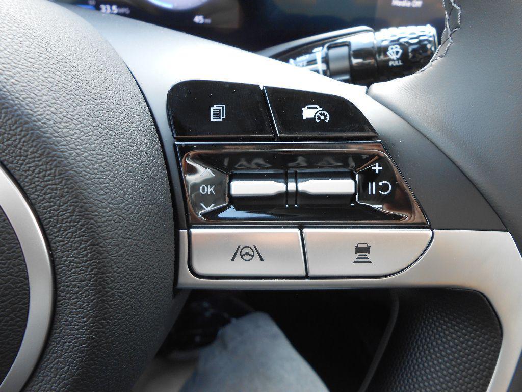 new 2025 Hyundai Elantra car, priced at $27,020