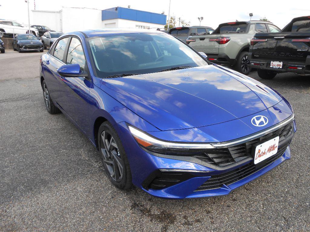 new 2025 Hyundai Elantra car, priced at $27,020