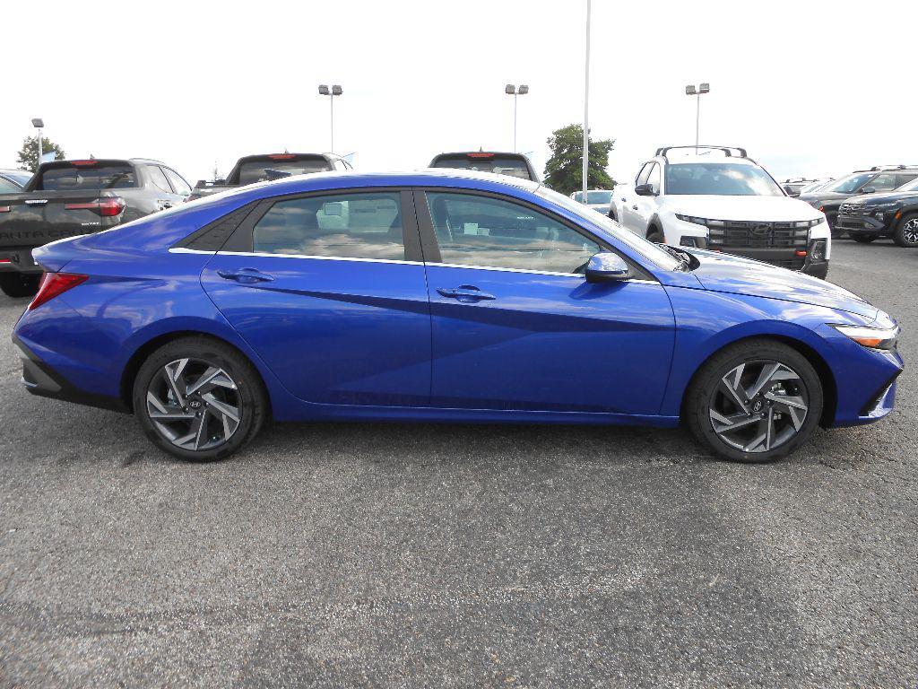 new 2025 Hyundai Elantra car, priced at $27,020