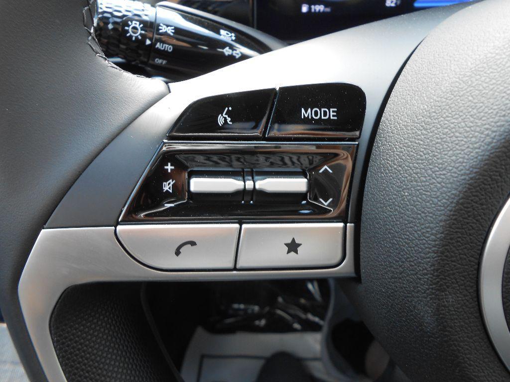 new 2025 Hyundai Elantra car, priced at $27,020