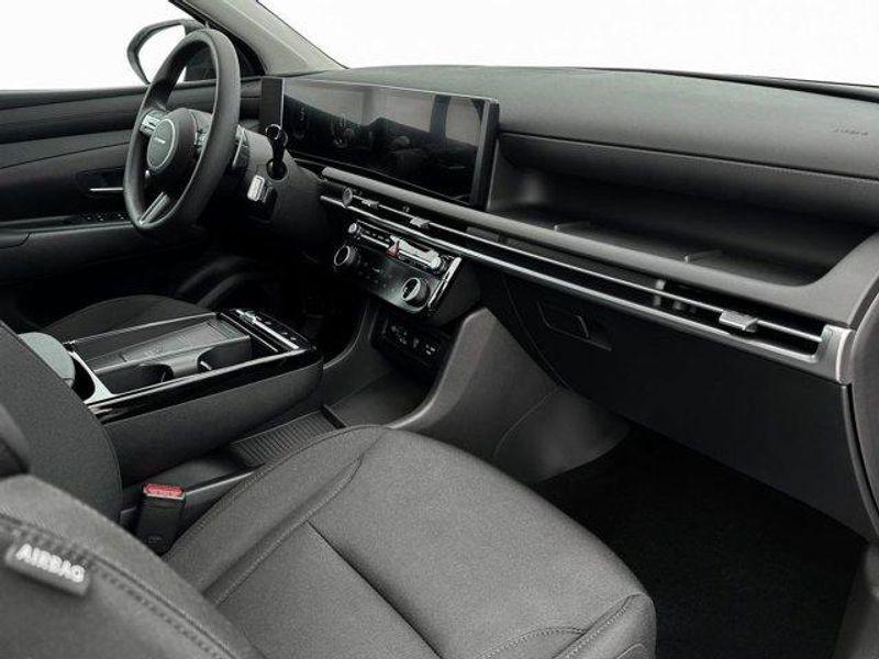 new 2025 Hyundai TUCSON Hybrid car, priced at $35,875