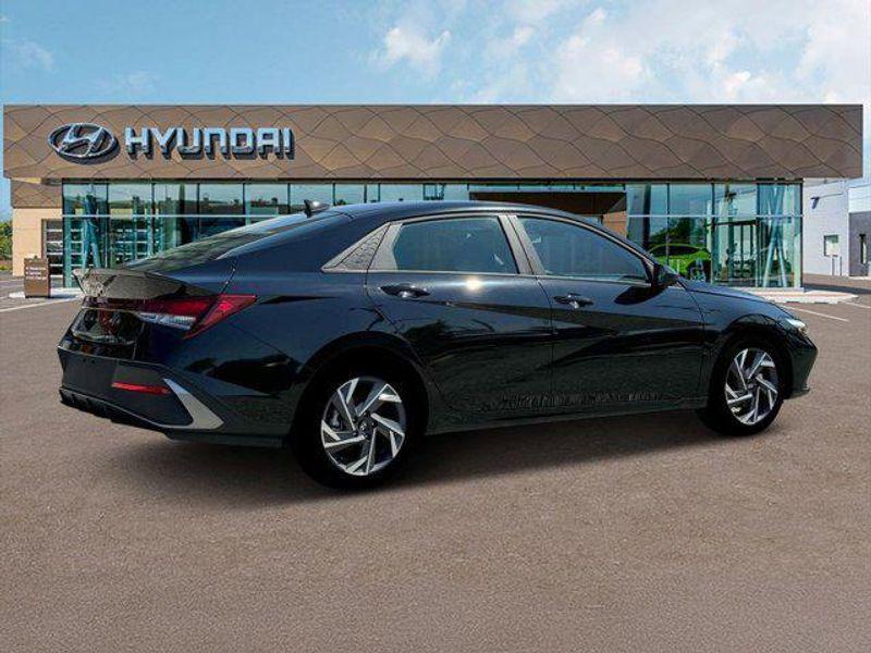 new 2025 Hyundai Elantra car, priced at $25,175