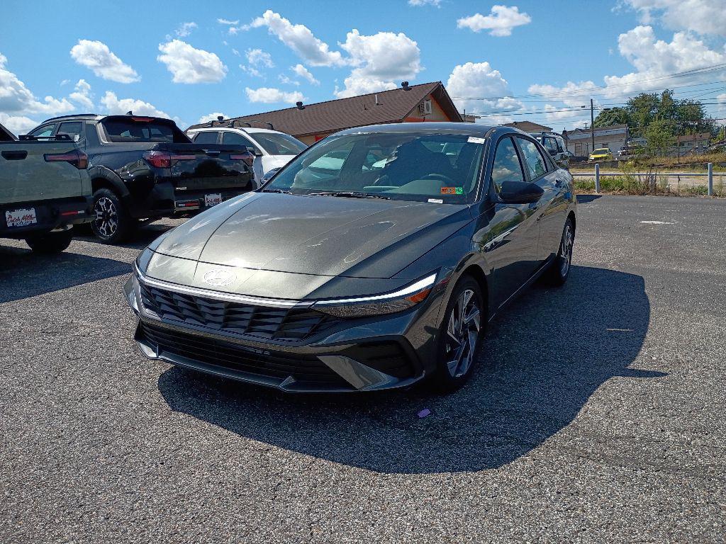 new 2025 Hyundai Elantra car, priced at $25,060
