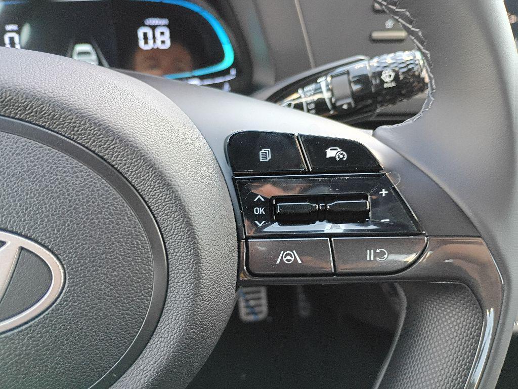 new 2025 Hyundai Elantra car, priced at $25,060