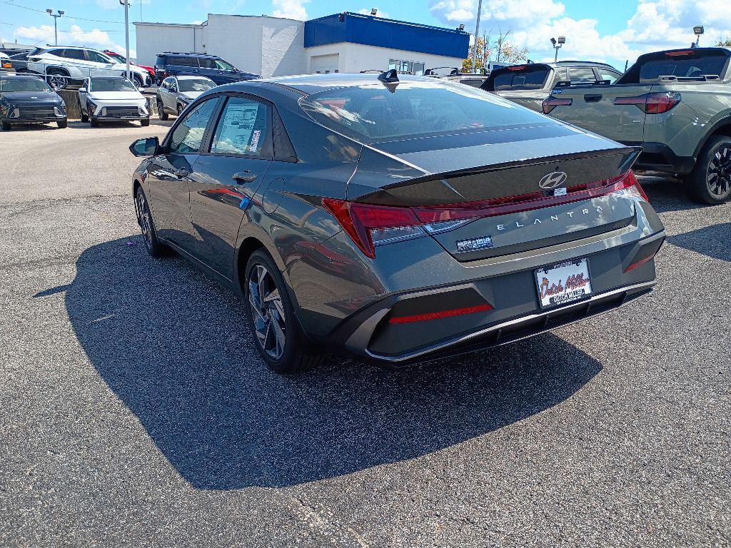new 2025 Hyundai Elantra car, priced at $25,060