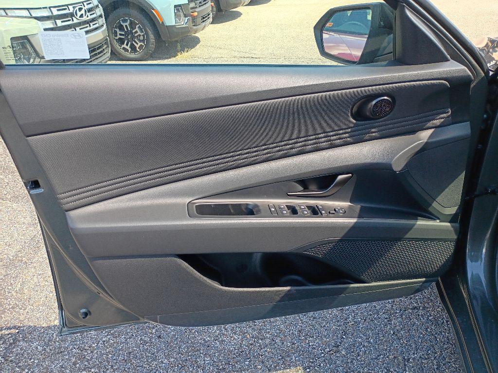 new 2025 Hyundai Elantra car, priced at $25,060