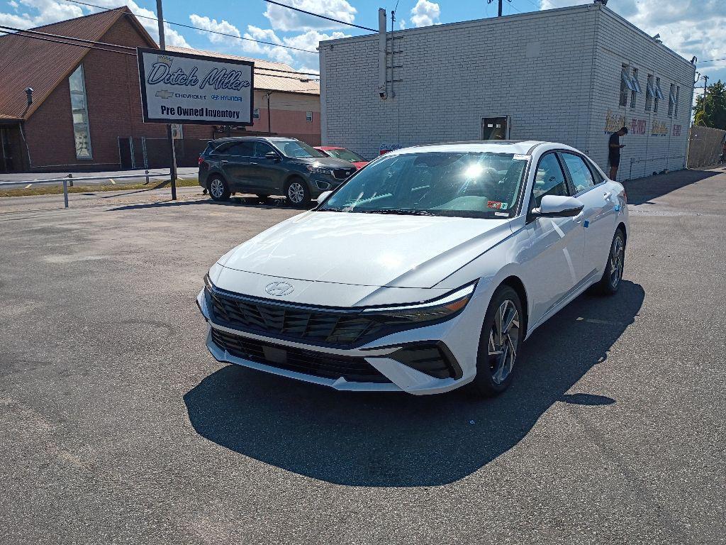 new 2025 Hyundai Elantra car, priced at $29,160