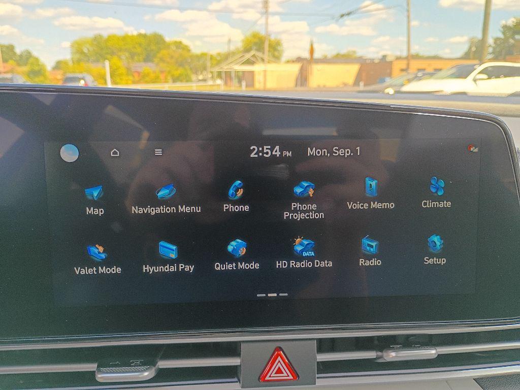 new 2025 Hyundai Elantra car, priced at $29,160