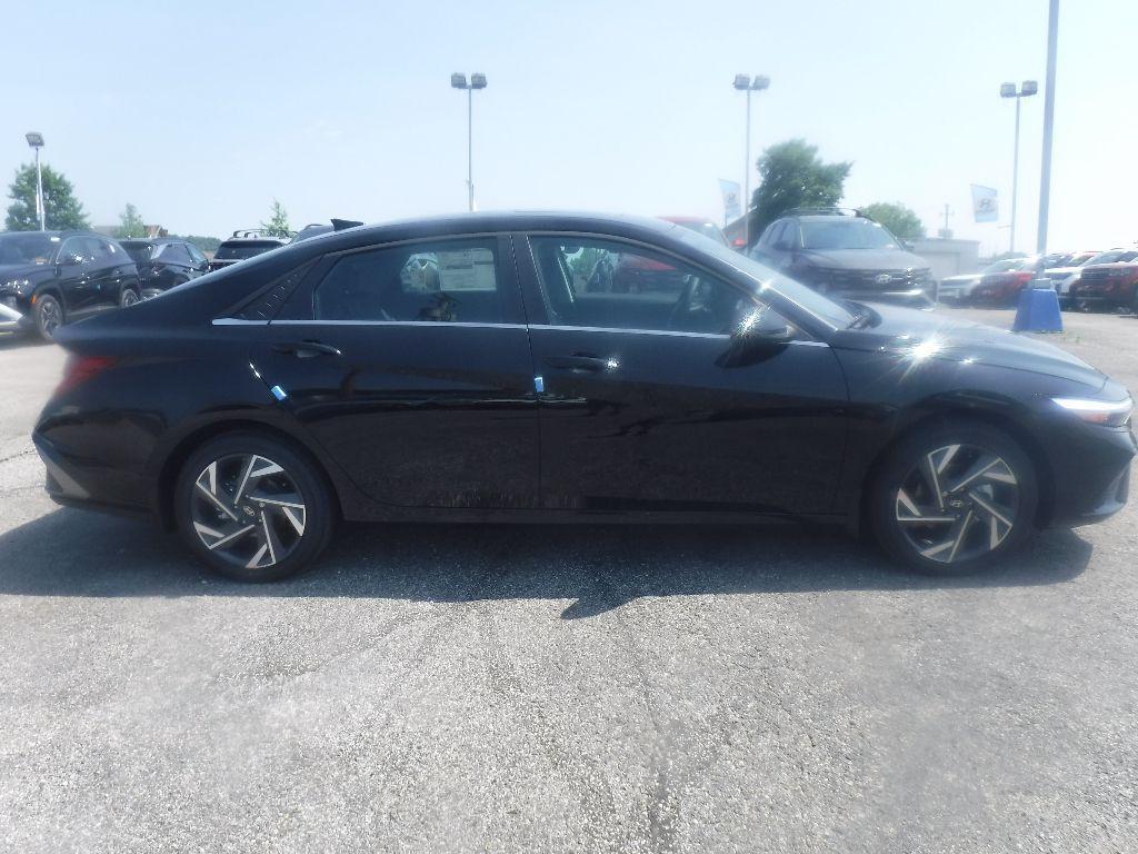 new 2025 Hyundai ELANTRA HEV car, priced at $31,630