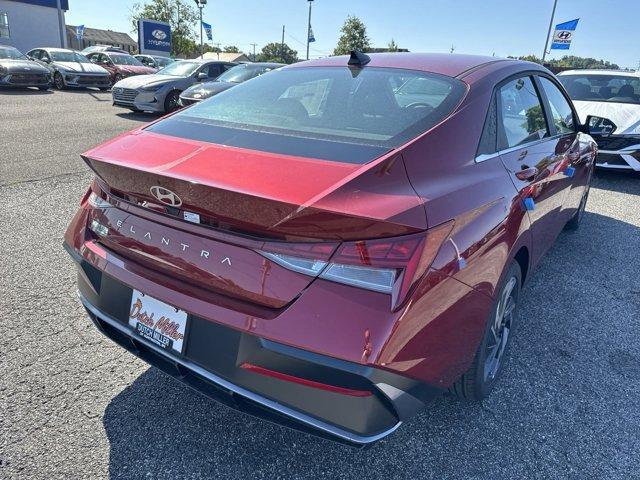 new 2024 Hyundai Elantra car, priced at $25,929