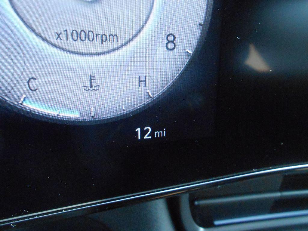 new 2025 Hyundai Elantra car, priced at $31,280