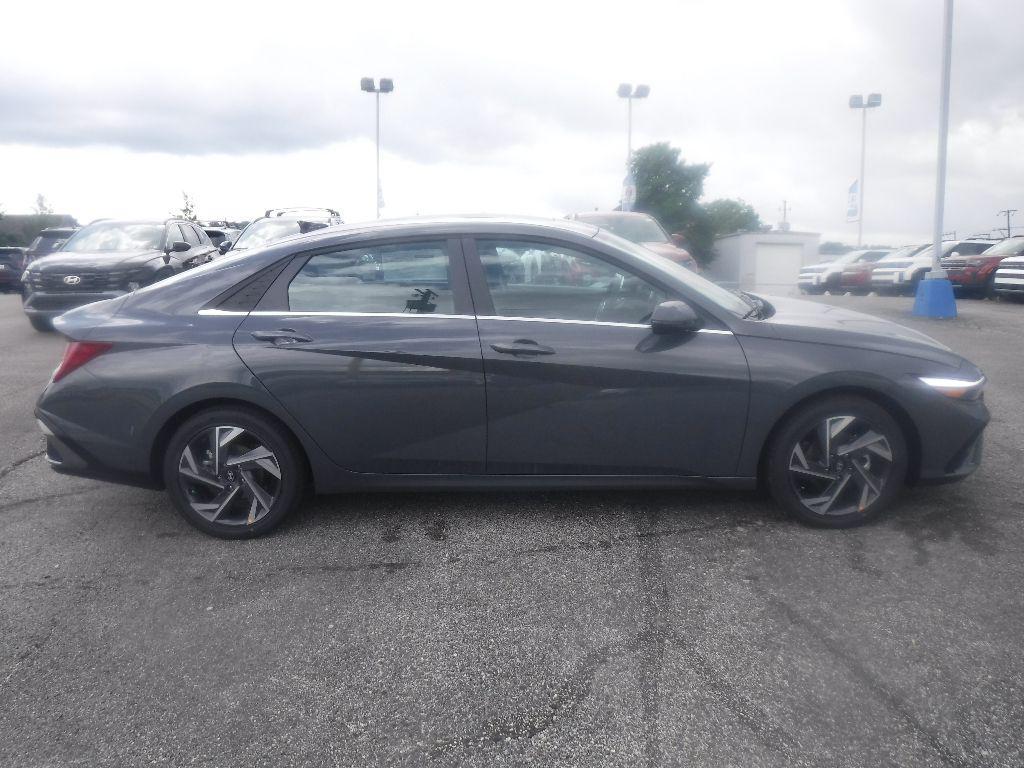 new 2025 Hyundai ELANTRA HEV car, priced at $31,590