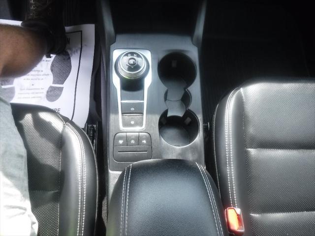 used 2022 Ford Escape car, priced at $24,562