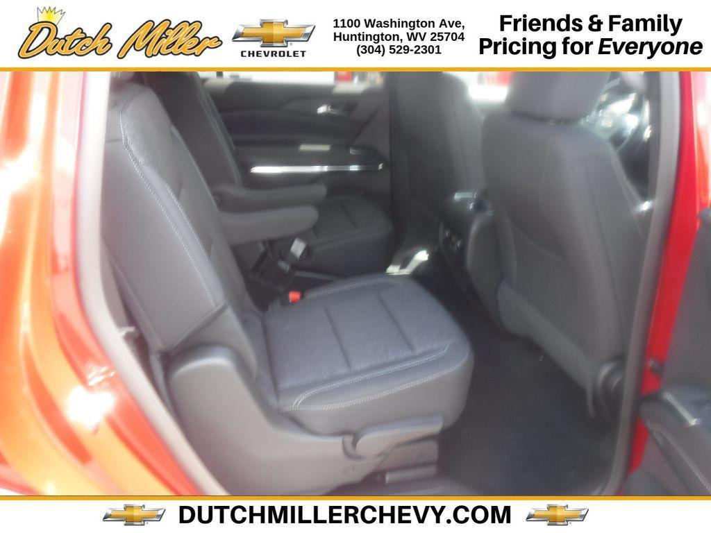 new 2025 Chevrolet Traverse car, priced at $43,485