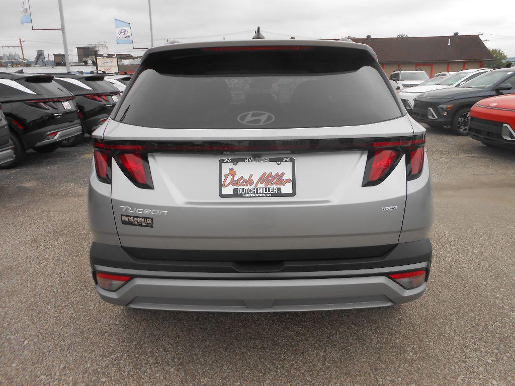 new 2025 Hyundai Tucson car, priced at $33,975