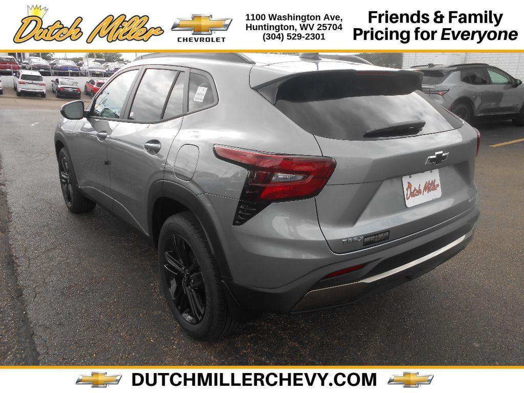 new 2025 Chevrolet Trax car, priced at $28,269