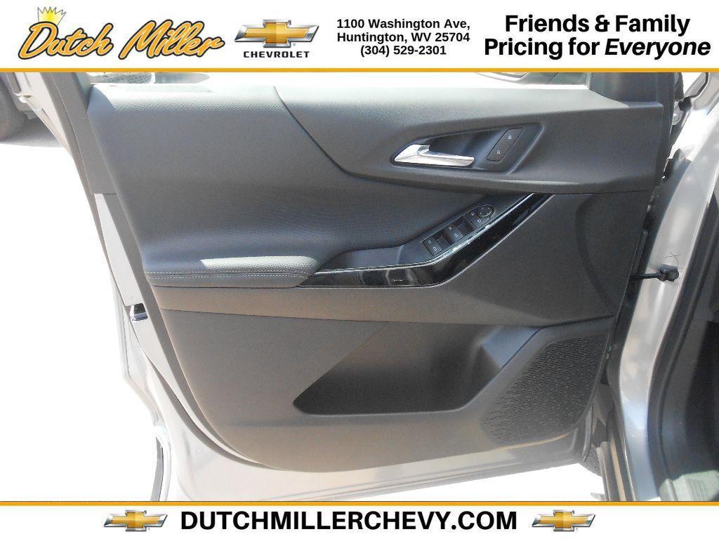 new 2026 Chevrolet Equinox car, priced at $32,980