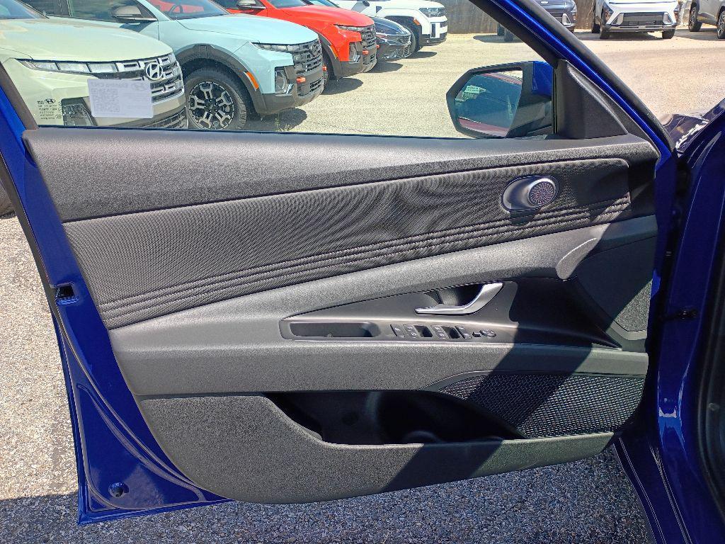 new 2025 Hyundai Elantra car, priced at $27,735