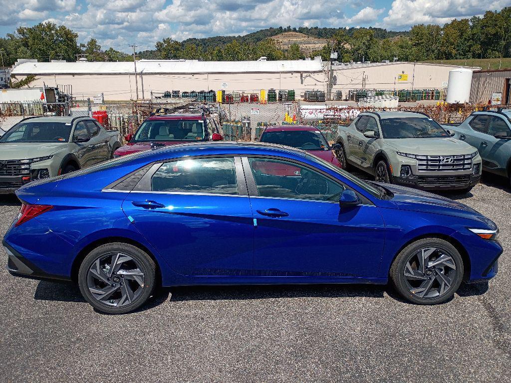 new 2025 Hyundai Elantra car, priced at $27,735