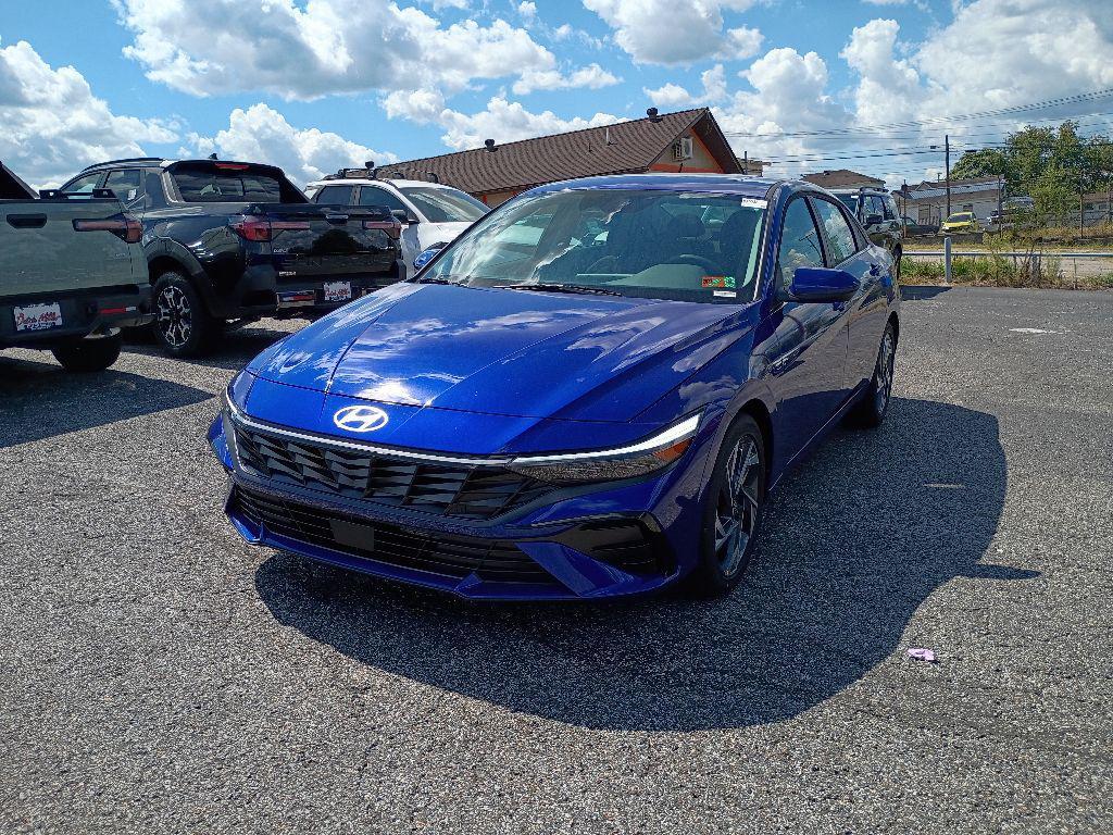 new 2025 Hyundai Elantra car, priced at $27,735
