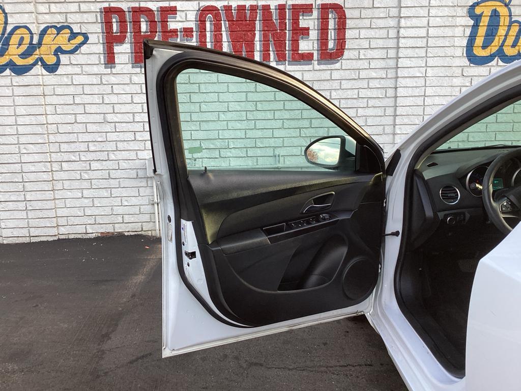 used 2016 Chevrolet Cruze Limited car, priced at $7,814