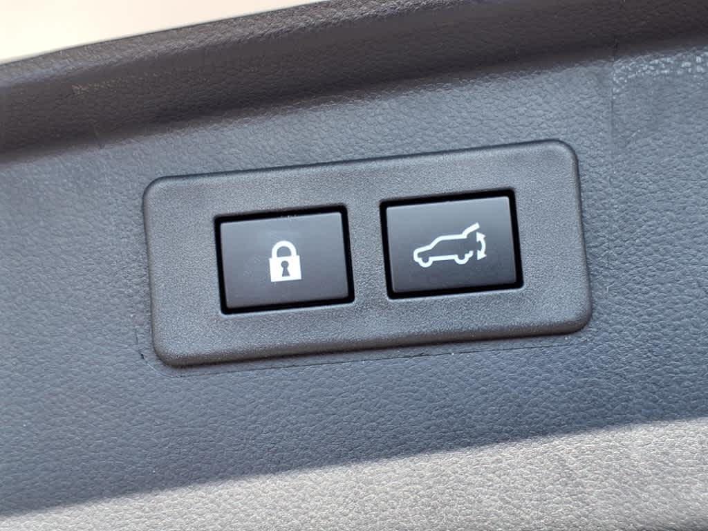 used 2025 Subaru Outback car, priced at $33,500