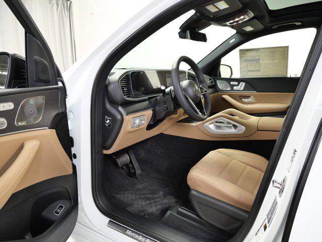 new 2025 Mercedes-Benz GLE 580 car, priced at $103,390