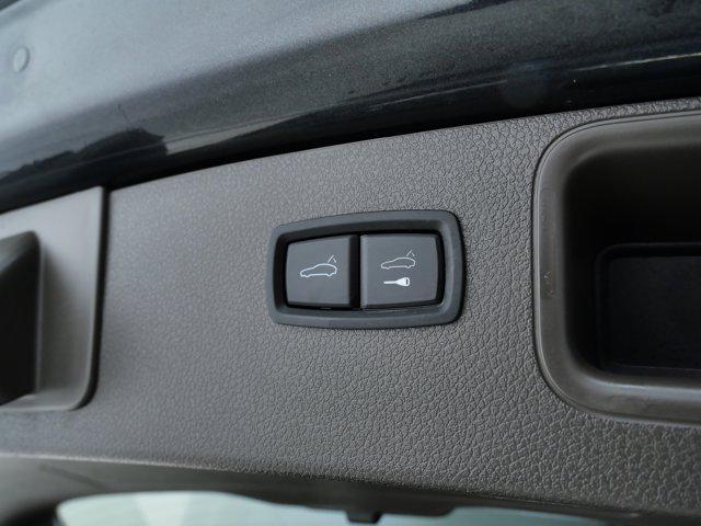 used 2017 Porsche Macan car