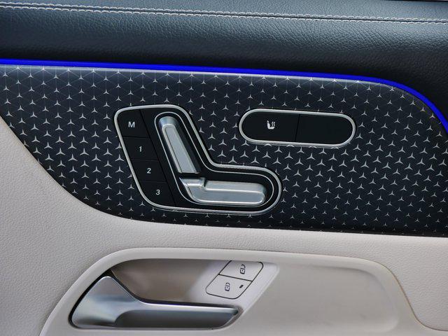 new 2025 Mercedes-Benz GLB 250 car, priced at $50,935