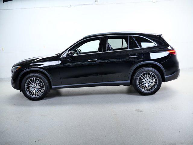 new 2025 Mercedes-Benz GLC 300 car