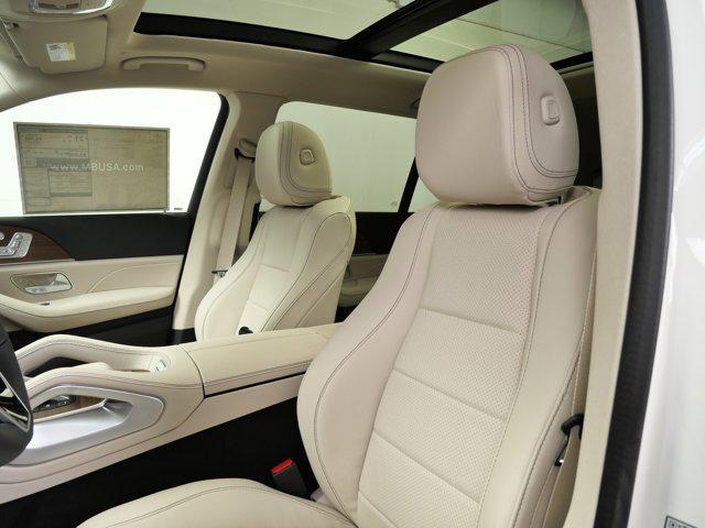 new 2025 Mercedes-Benz GLS 450 car, priced at $90,980