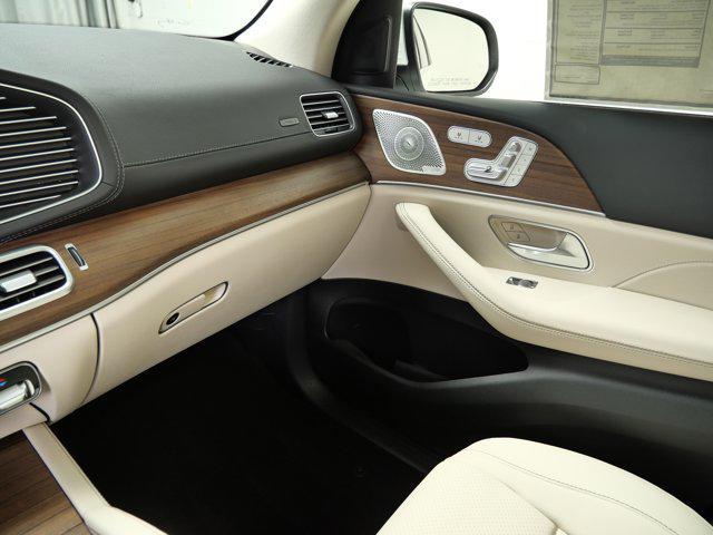 new 2025 Mercedes-Benz GLS 450 car, priced at $90,980