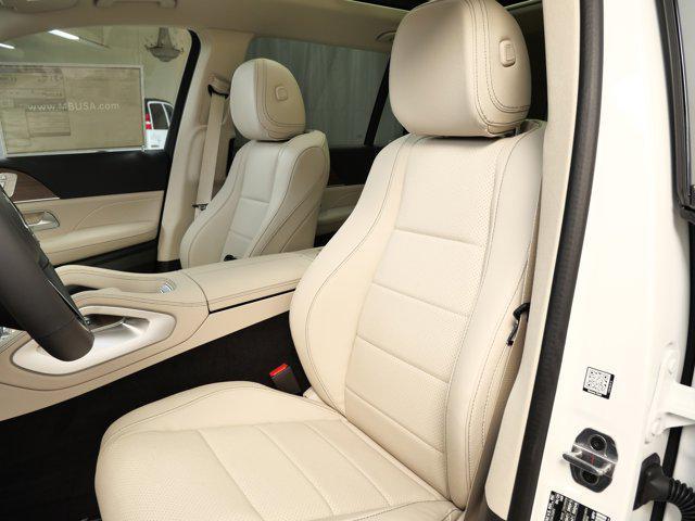 new 2025 Mercedes-Benz GLS 450 car, priced at $90,980