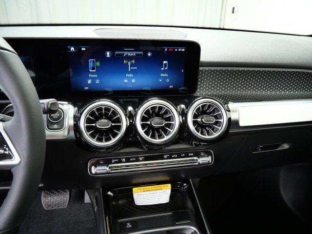 new 2025 Mercedes-Benz GLB 250 car, priced at $51,855