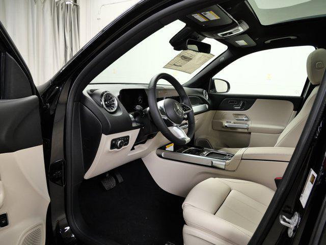 new 2025 Mercedes-Benz GLB 250 car, priced at $51,105