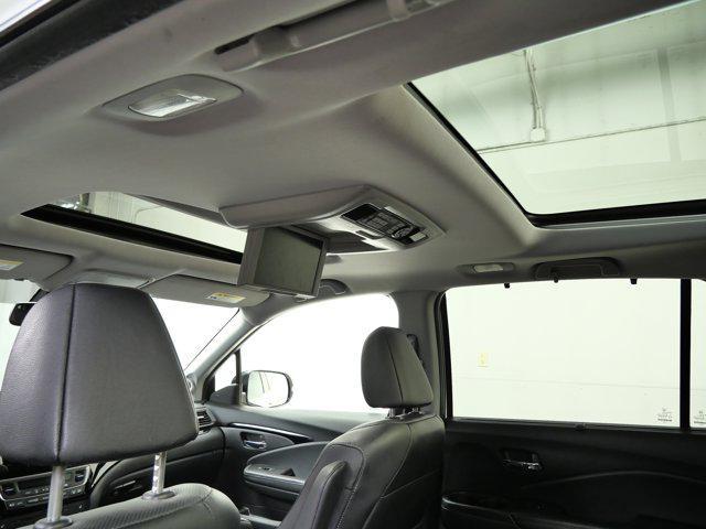used 2017 Honda Pilot car, priced at $21,553
