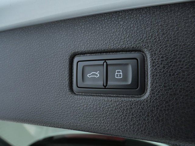 used 2025 Audi Q7 car, priced at $55,555