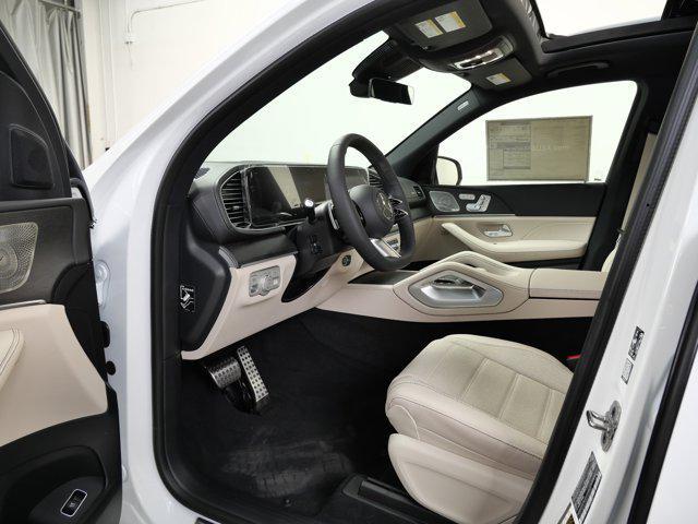 new 2025 Mercedes-Benz GLS 580 car, priced at $121,945