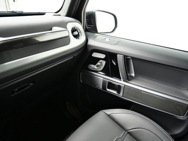 new 2025 Mercedes-Benz AMG G 63 car, priced at $196,185