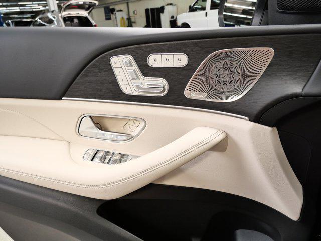 new 2025 Mercedes-Benz GLS 450 car, priced at $95,970