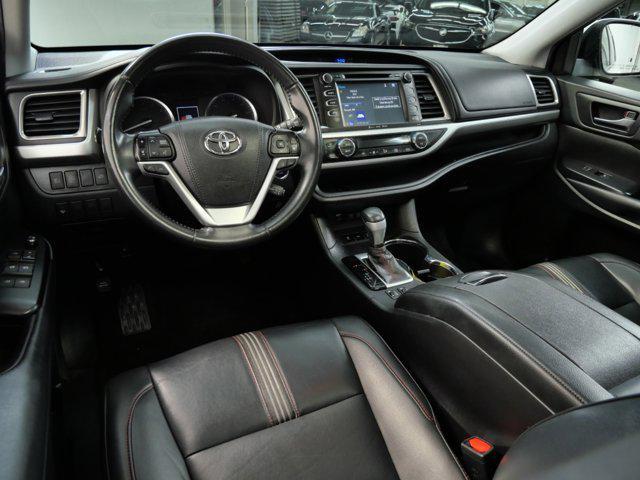 used 2019 Toyota Highlander car, priced at $23,614