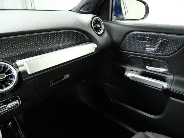 new 2025 Mercedes-Benz GLB 250 car, priced at $53,045