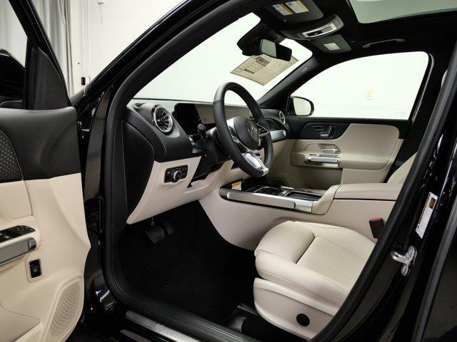 new 2025 Mercedes-Benz GLB 250 car, priced at $51,105