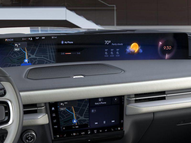 new 2025 Lincoln Navigator car, priced at $104,335