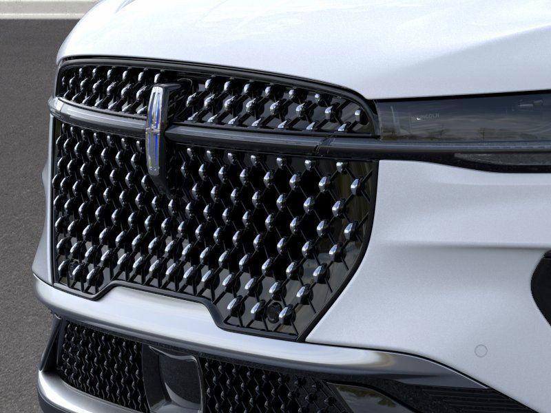 new 2025 Lincoln Nautilus car, priced at $52,266